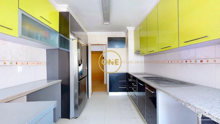 Apartamento T4 para Venda em Carregado e Cadafais Foto 1