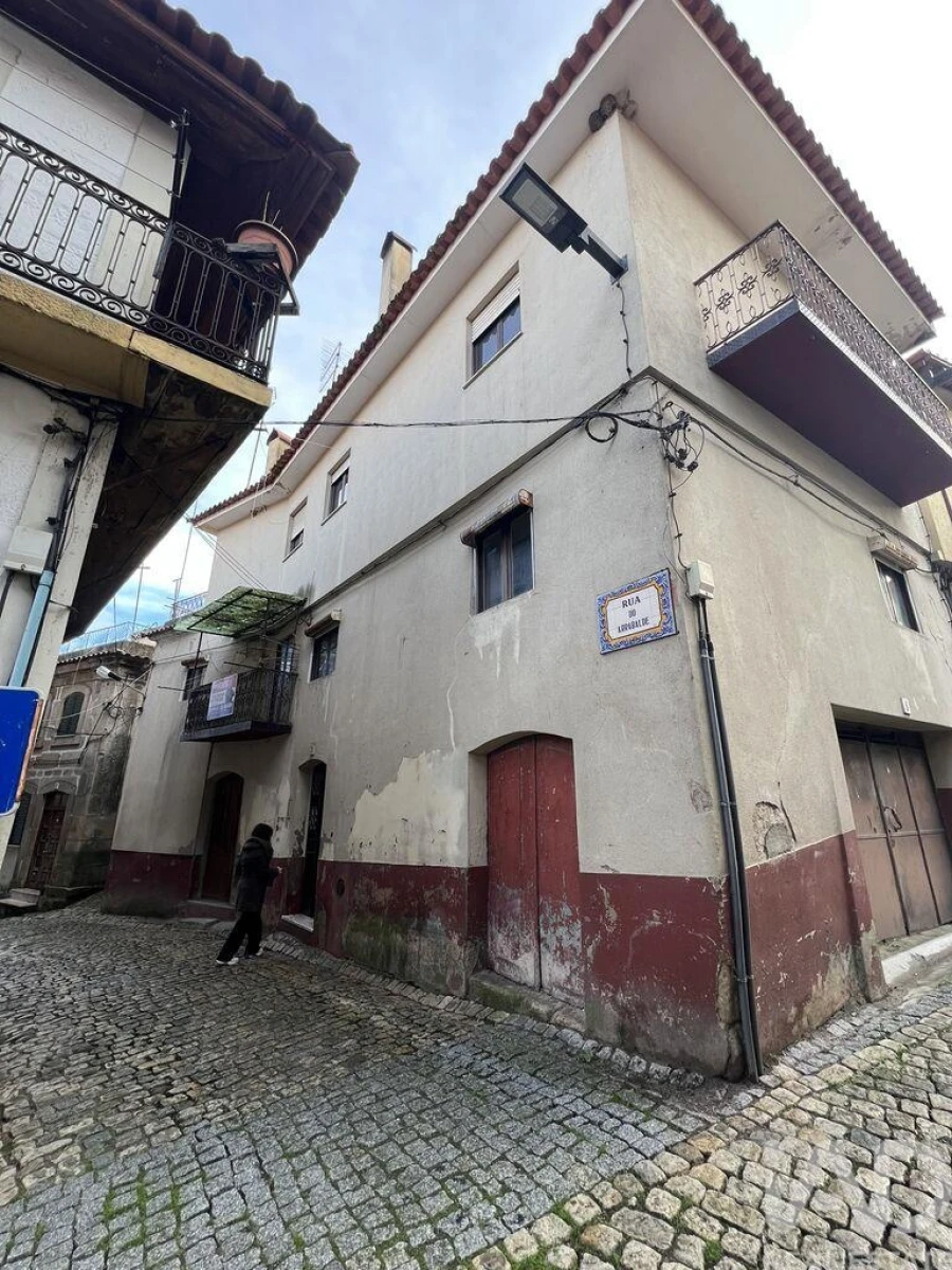 Prédio para Venda em Tabuaço