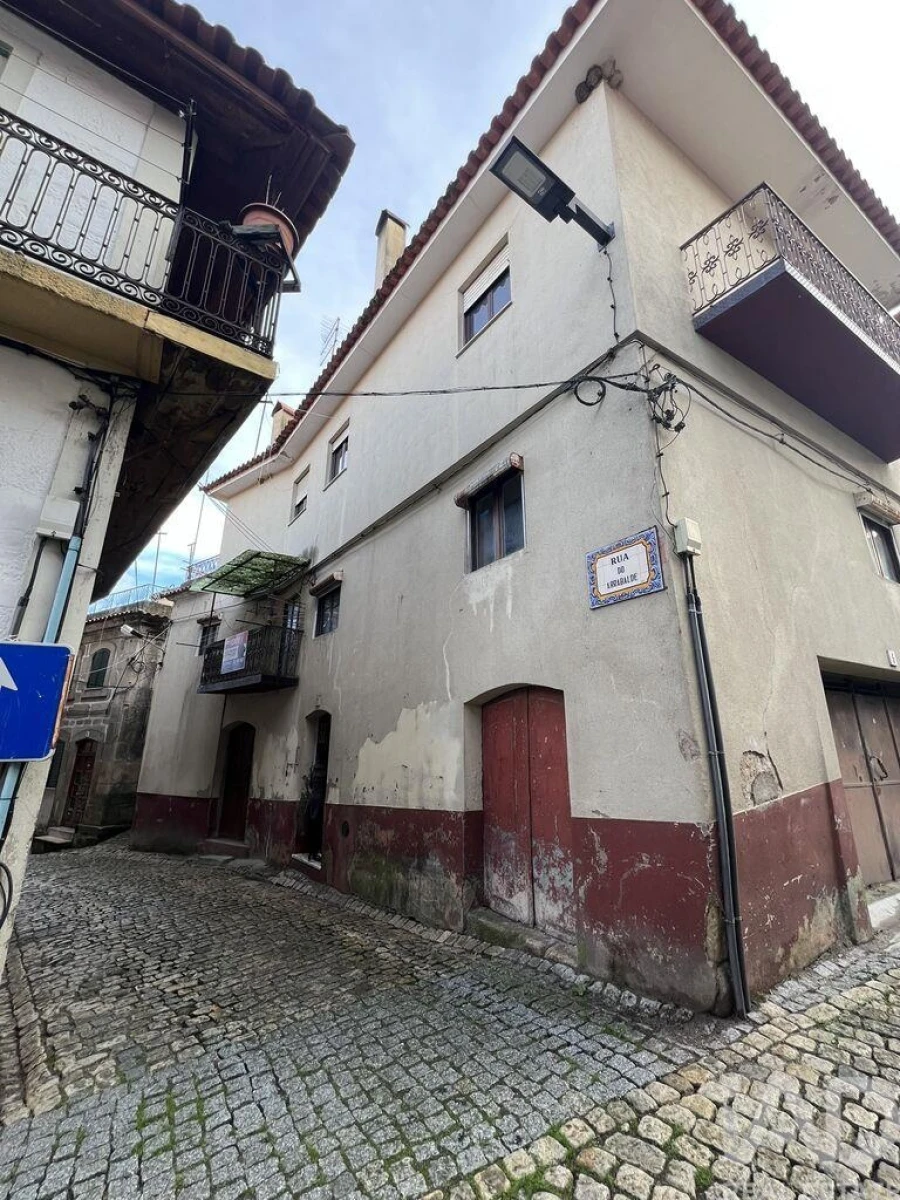 Prédio para Venda em Tabuaço Foto 3