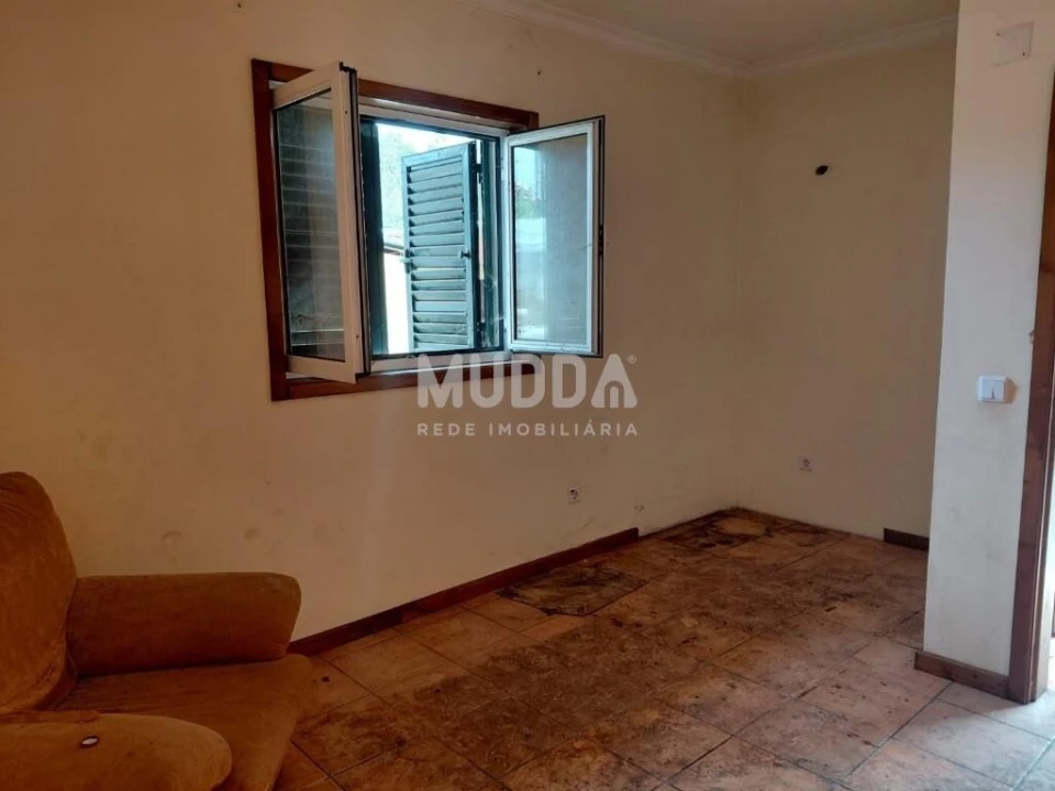 Moradia T2 para Venda em Rossas Foto 10