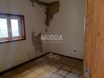 Moradia T2 para Venda em Rossas