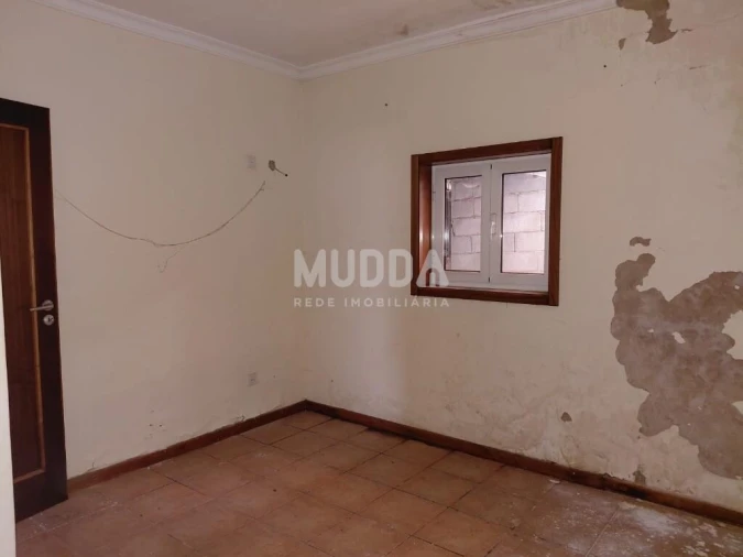 Moradia T2 para Venda em Rossas Foto 18