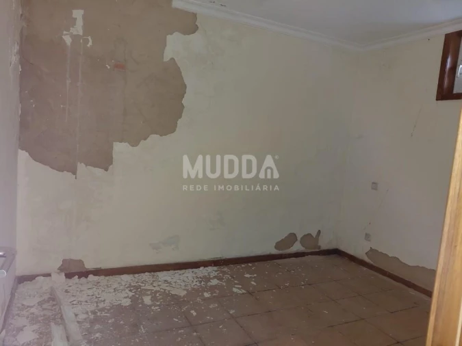 Moradia T2 para Venda em Rossas Foto 3