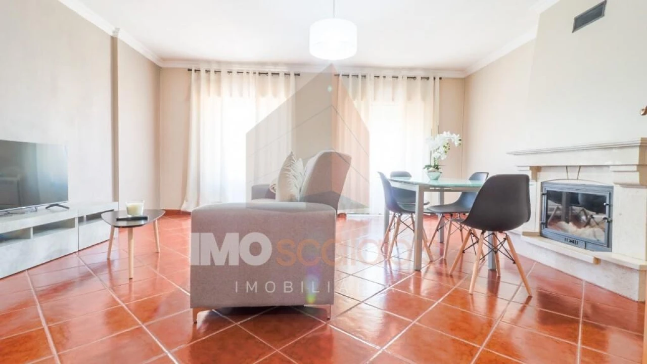 Apartamento T2 para Arrendamento em Almeirim Foto 24