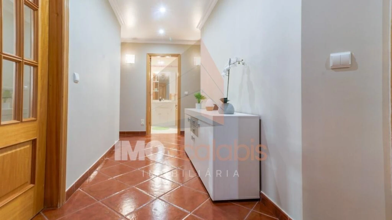Apartamento T2 para Arrendamento em Almeirim Foto 7
