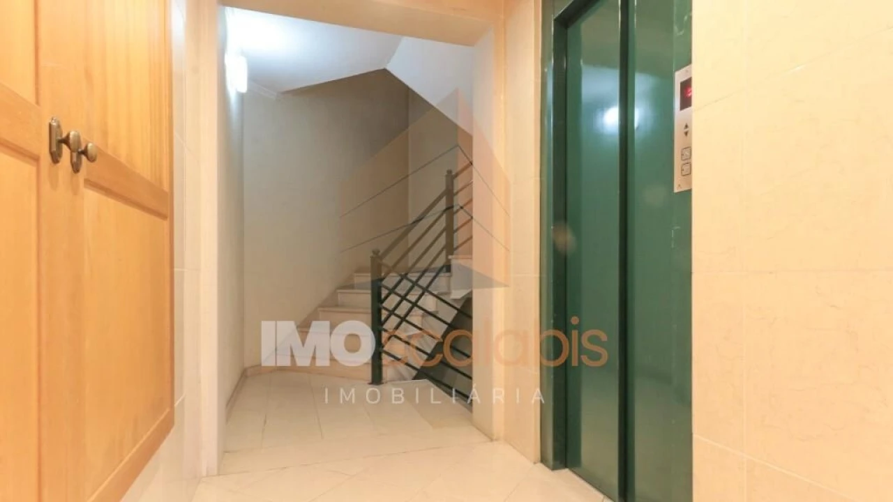Apartamento T2 para Arrendamento em Almeirim Foto 33