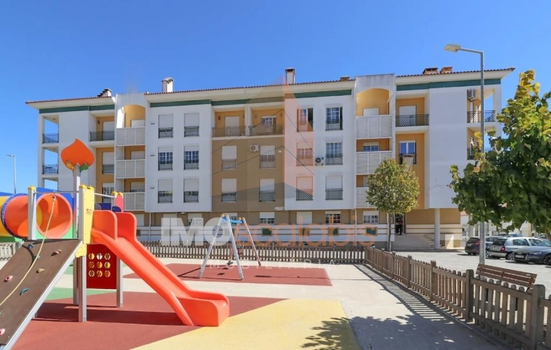 Apartamento T2 para Arrendamento em Almeirim Foto 1