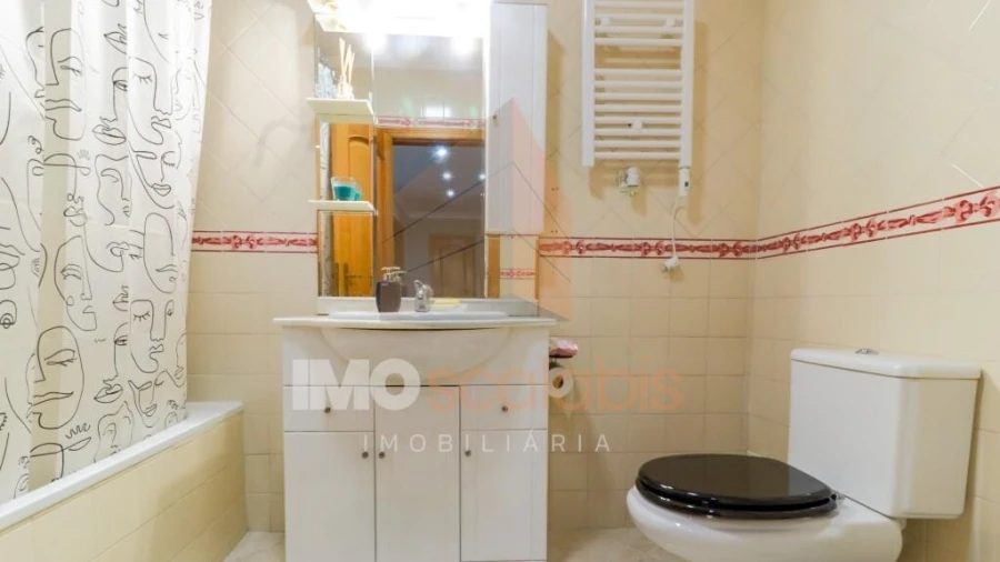 Apartamento T2 para Arrendamento em Almeirim Foto 17