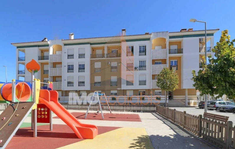 Apartamento T2 para Arrendamento em Almeirim