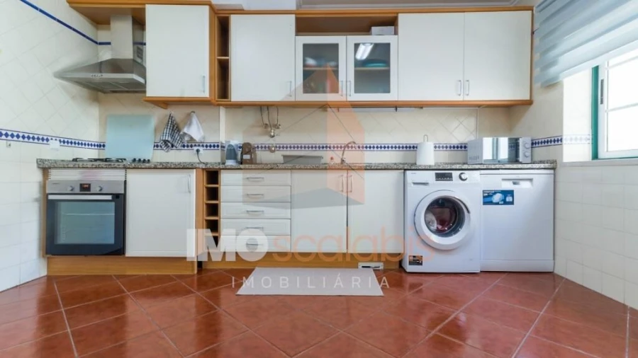 Apartamento T2 para Arrendamento em Almeirim Foto 5