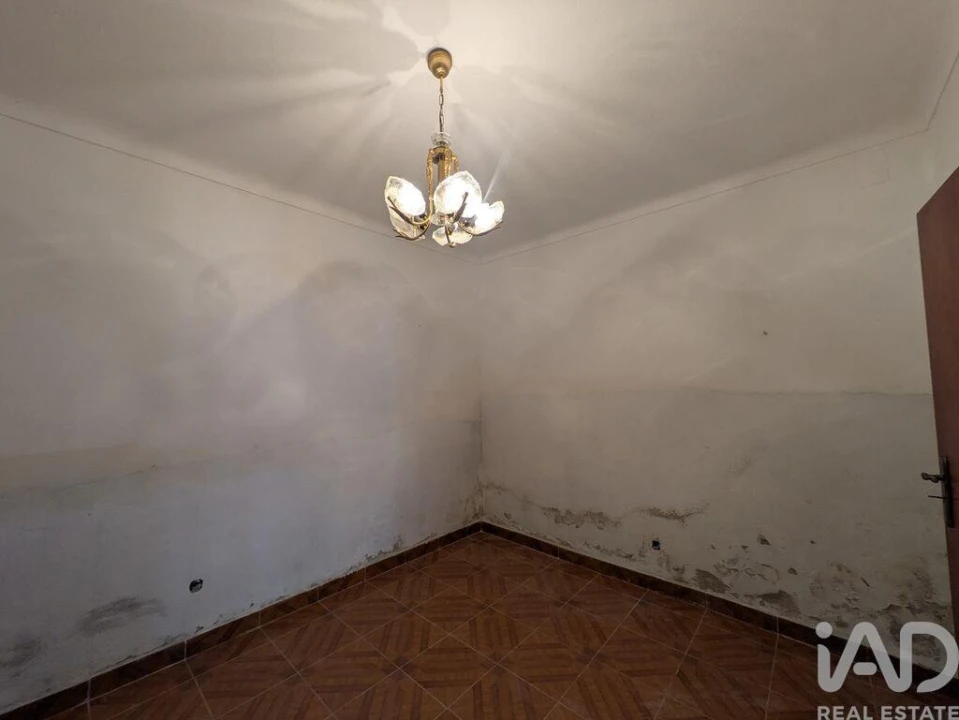 Moradia T3 para Venda em Ciladas Foto 4