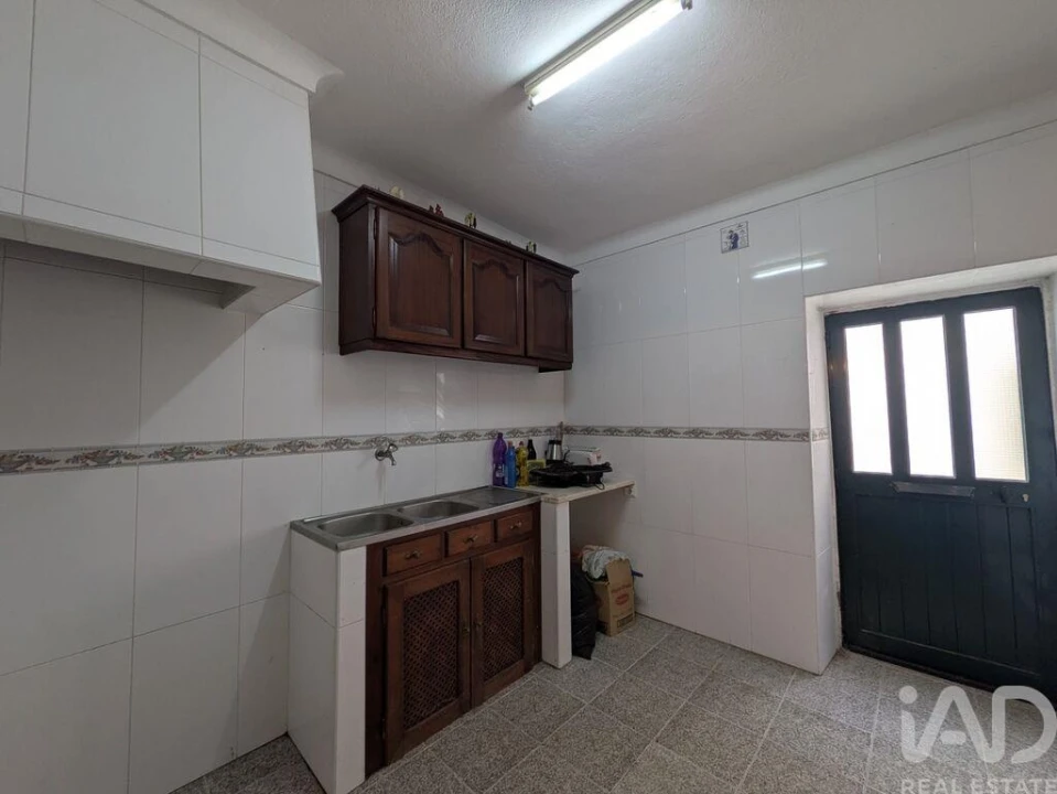 Moradia T3 para Venda em Ciladas Foto 3