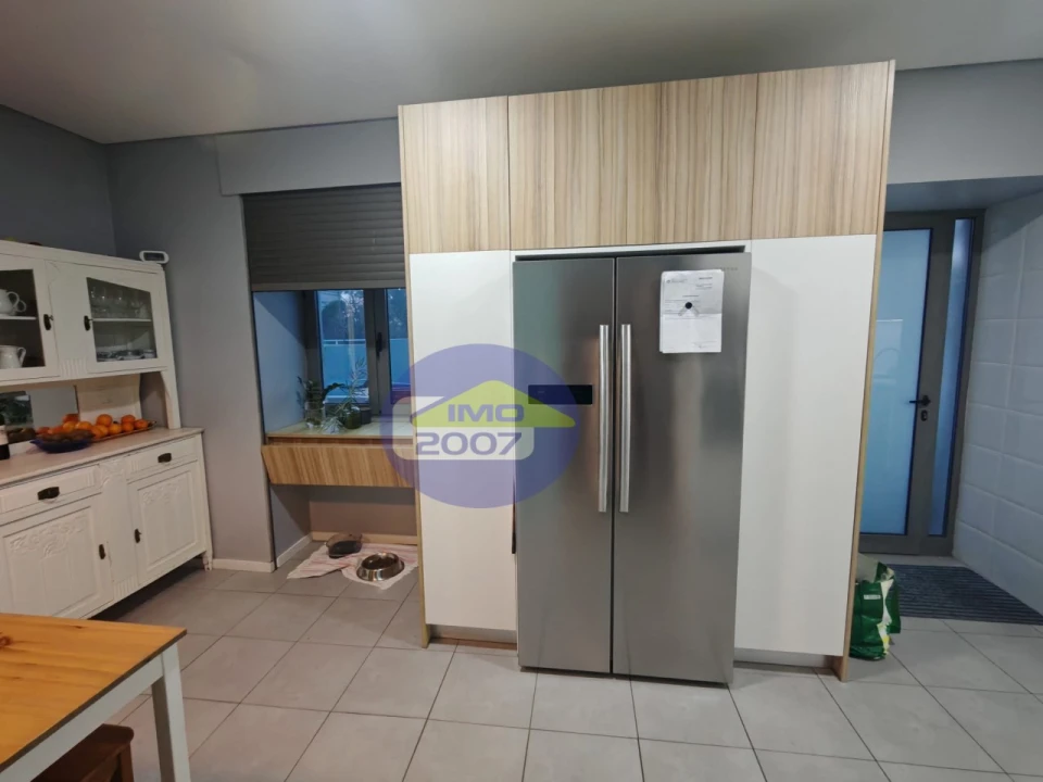 Moradia T4 para Venda em Arcozelo Foto 4