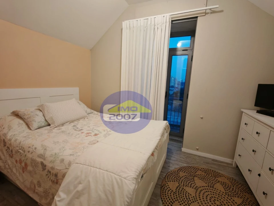 Moradia T4 para Venda em Arcozelo Foto 17