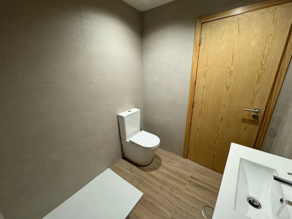 Moradia T1 para Venda em Creixomil Foto 11