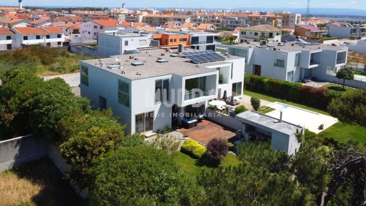 Moradia T4 para Venda em Torreira Foto 40