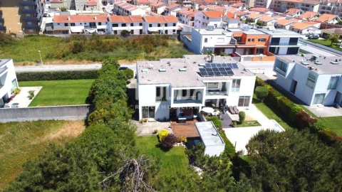Moradia T4 para Venda em Torreira