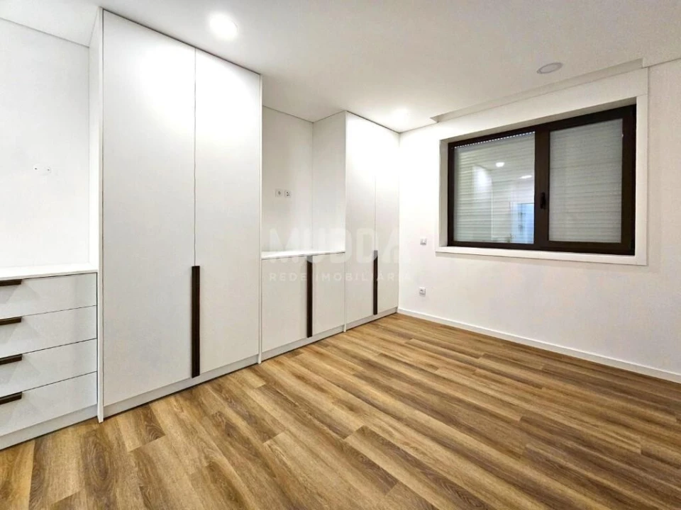 Apartamento T2 para Venda em Esmoriz Foto 17