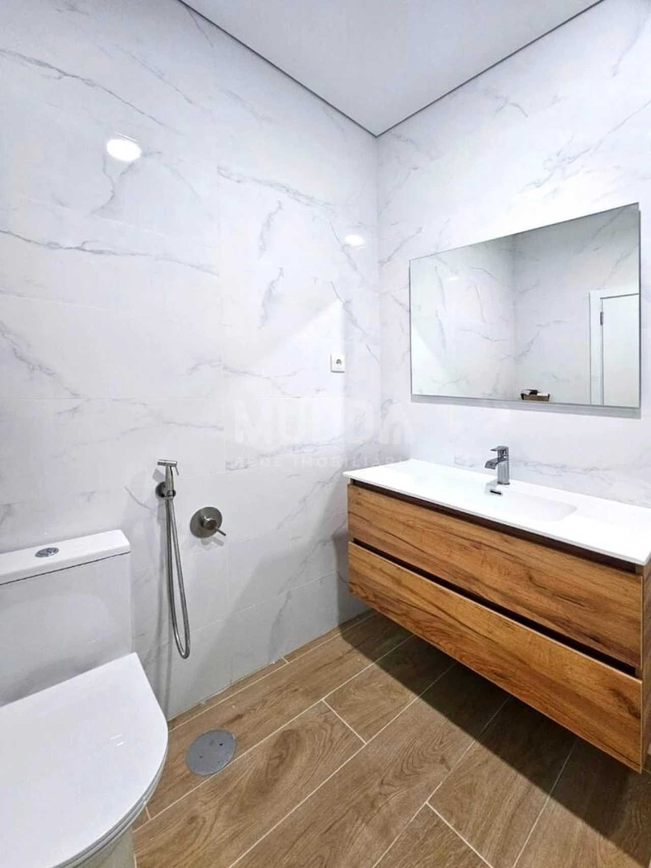 Apartamento T2 para Venda em Esmoriz Foto 21