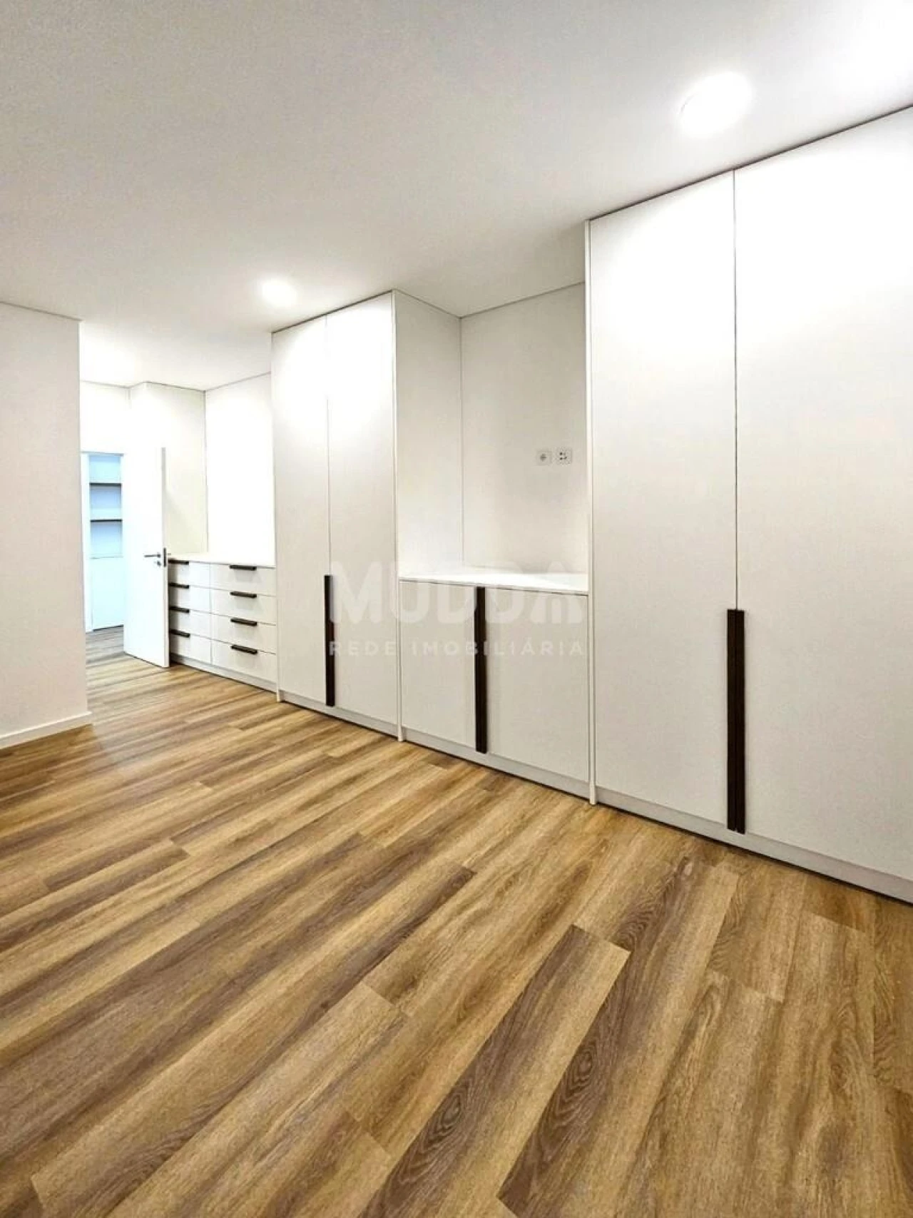 Apartamento T2 para Venda em Esmoriz Foto 16