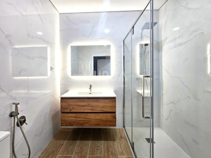 Apartamento T2 para Venda em Esmoriz Foto 23