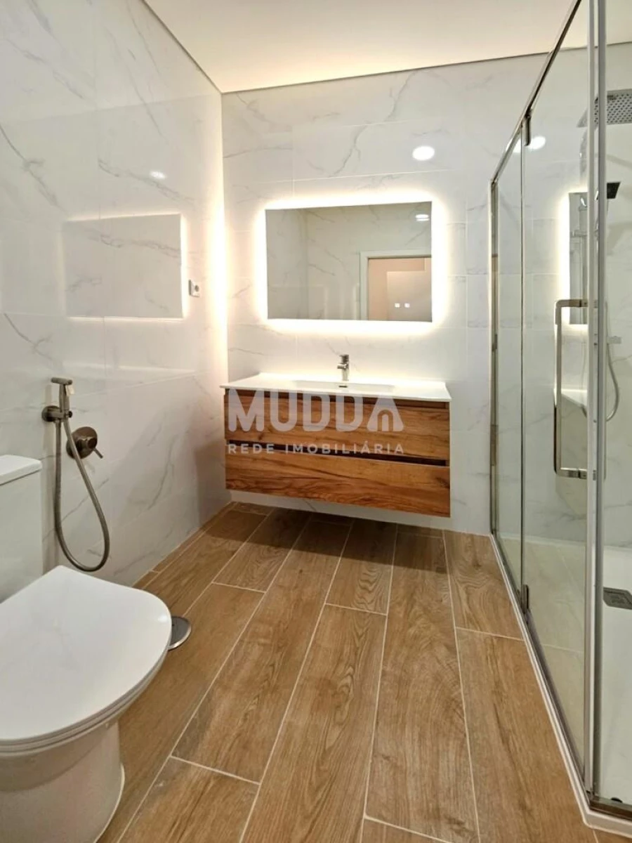 Apartamento T2 para Venda em Esmoriz Foto 12