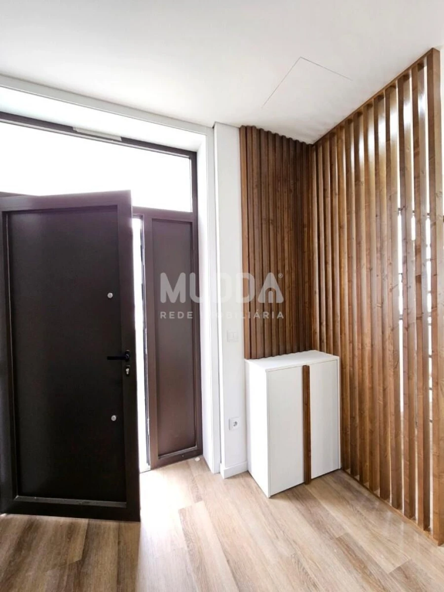 Apartamento T2 para Venda em Esmoriz Foto 2