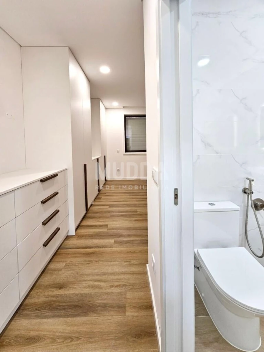 Apartamento T2 para Venda em Esmoriz Foto 14