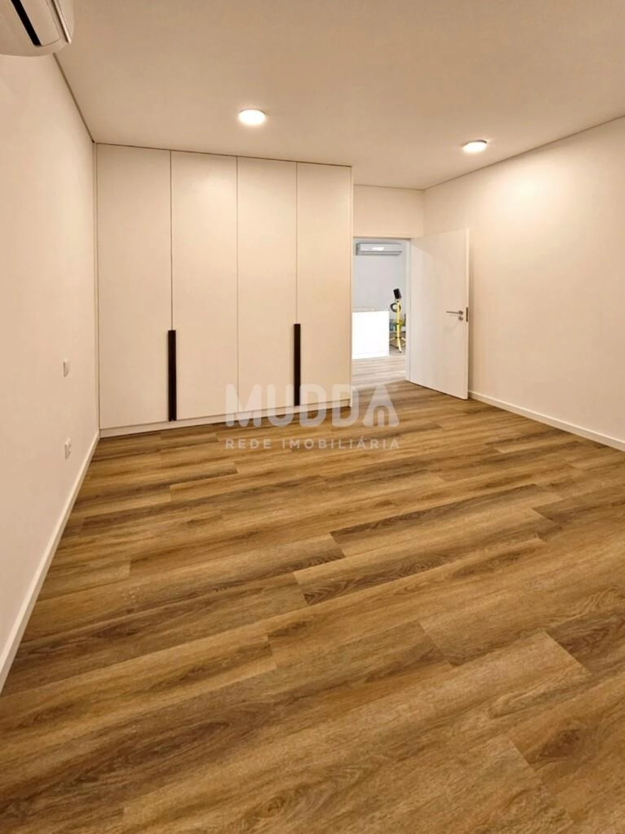 Apartamento T2 para Venda em Esmoriz Foto 7