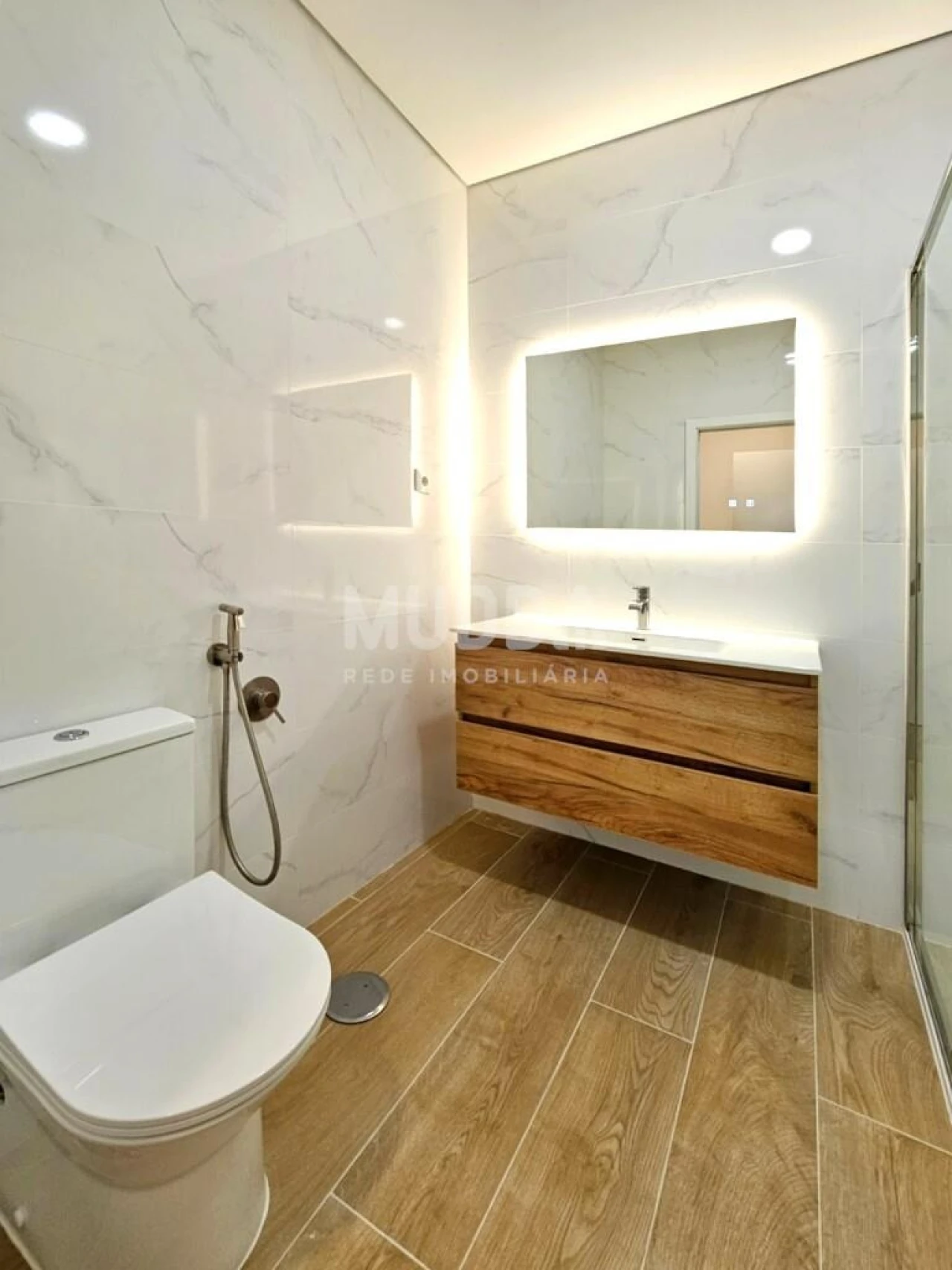 Apartamento T2 para Venda em Esmoriz Foto 11