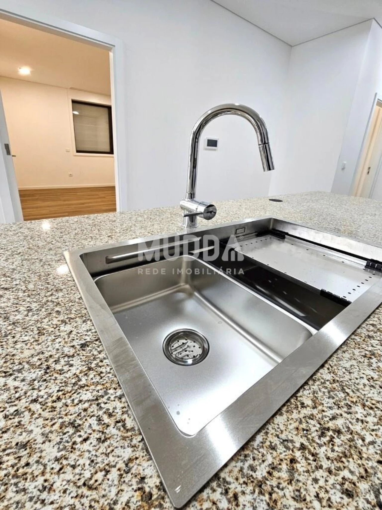 Apartamento T2 para Venda em Esmoriz Foto 6