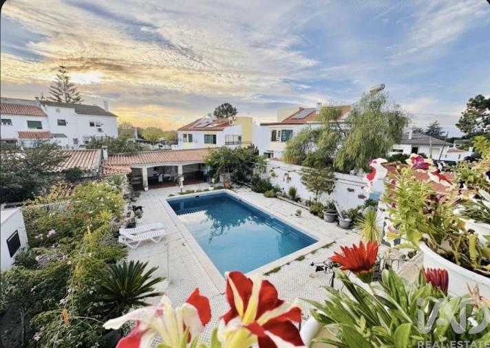 Moradia T5 para Venda em Azeitão (São Lourenço e São Simão) Foto 2