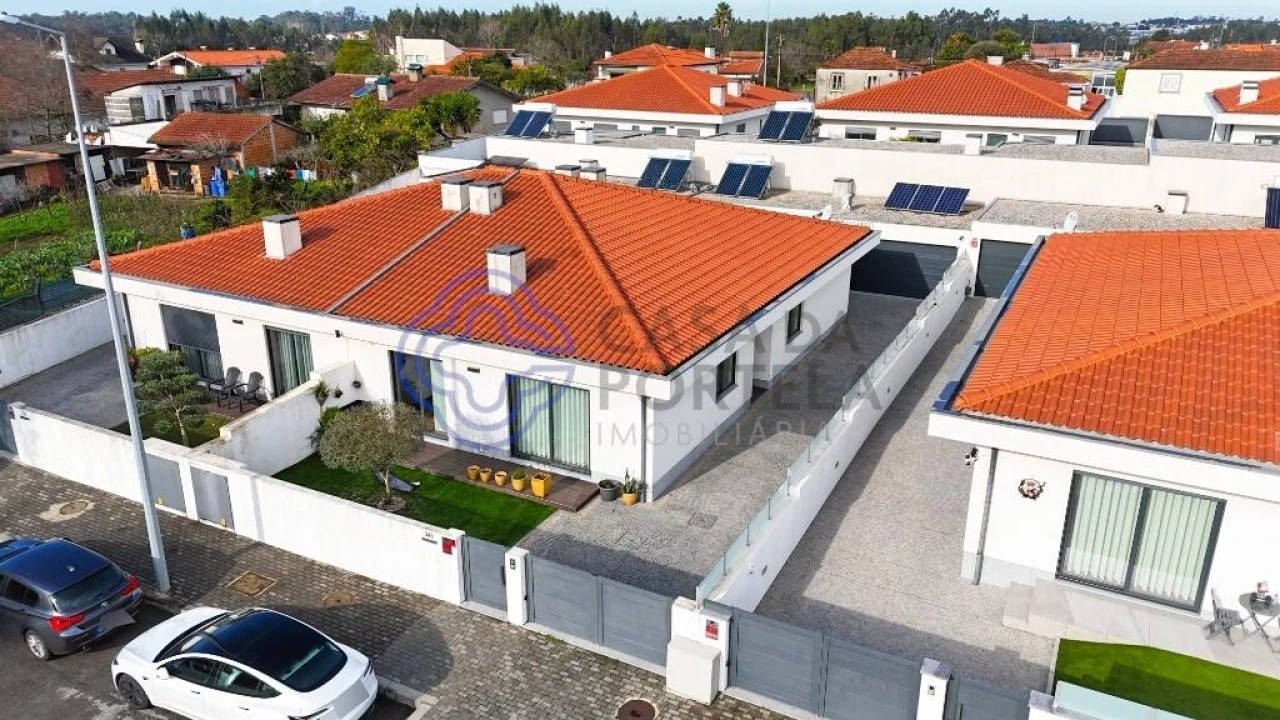 Moradia T3 para Venda em Santa Maria da Feira, Travanca, Sanfins e Espargo Foto 1