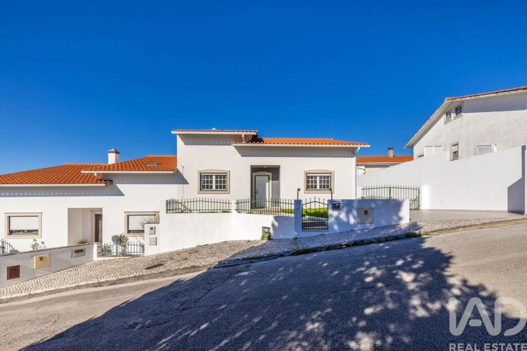 Moradia T4 para Venda em Arrimal e Mendiga Foto 3