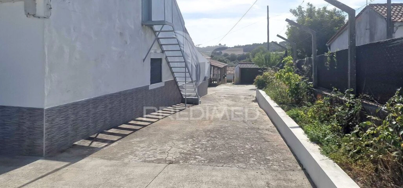 Moradia T2 para Venda em Além da Ribeira e Pedreira Foto 17