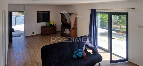 Moradia T2 para Venda em Além da Ribeira e Pedreira