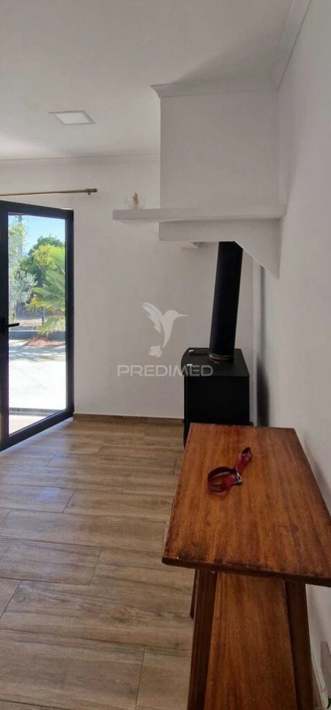 Moradia T2 para Venda em Além da Ribeira e Pedreira