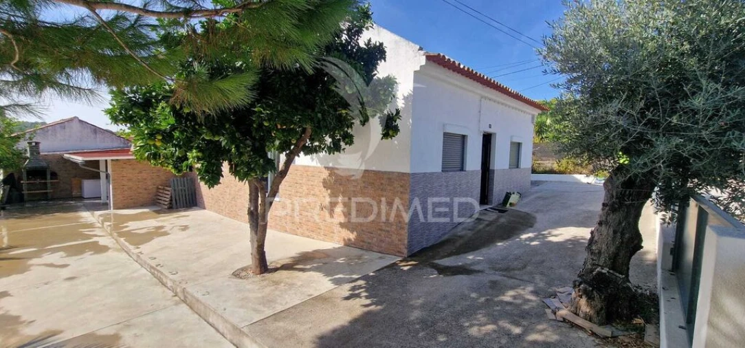 Moradia T2 para Venda em Além da Ribeira e Pedreira Foto 18