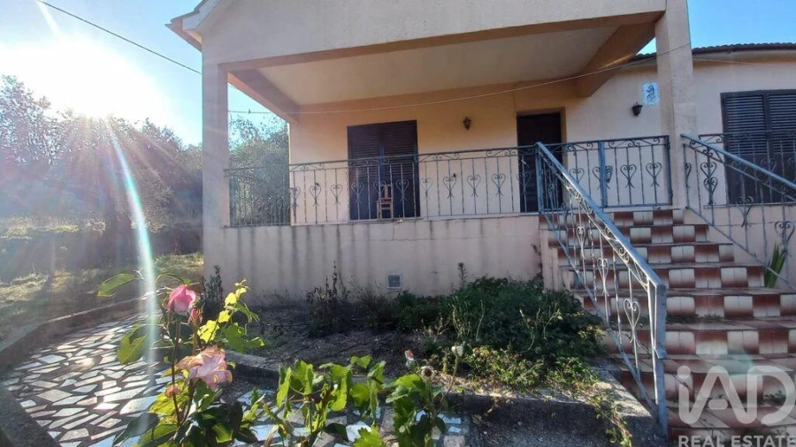 Moradia T3 para Venda em Vila Cã Foto 5