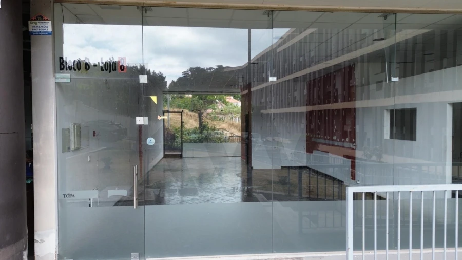 Loja para Arrendamento em São Martinho Foto 37