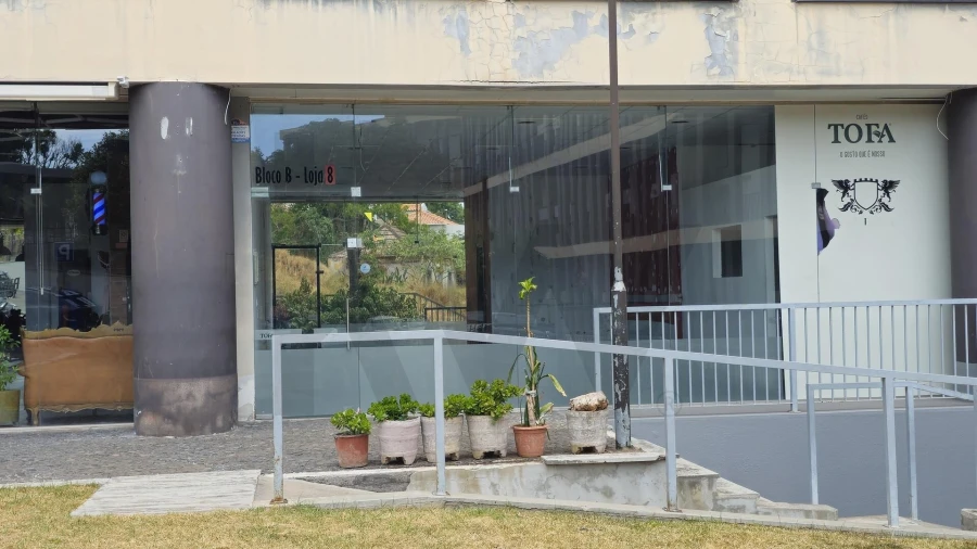 Loja para Arrendamento em São Martinho Foto 30