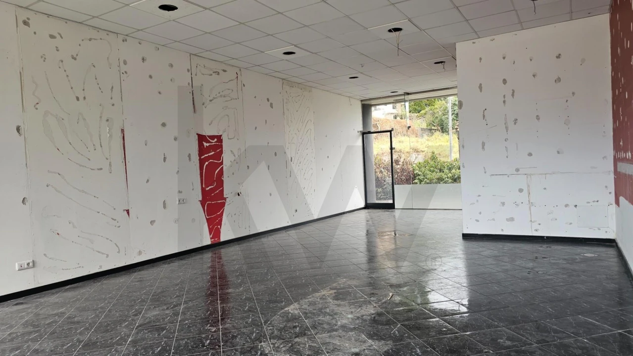 Loja para Arrendamento em São Martinho Foto 8