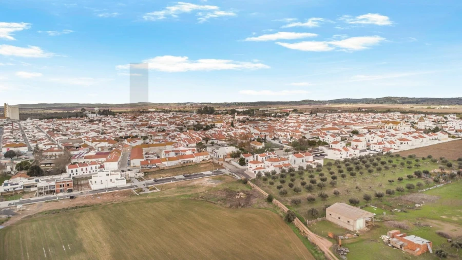 Moradia T4 para Venda em Cuba Foto 15