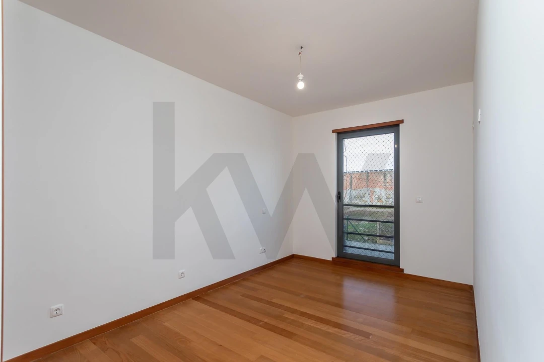 Moradia T3 para Arrendamento em Alcabideche Foto 18