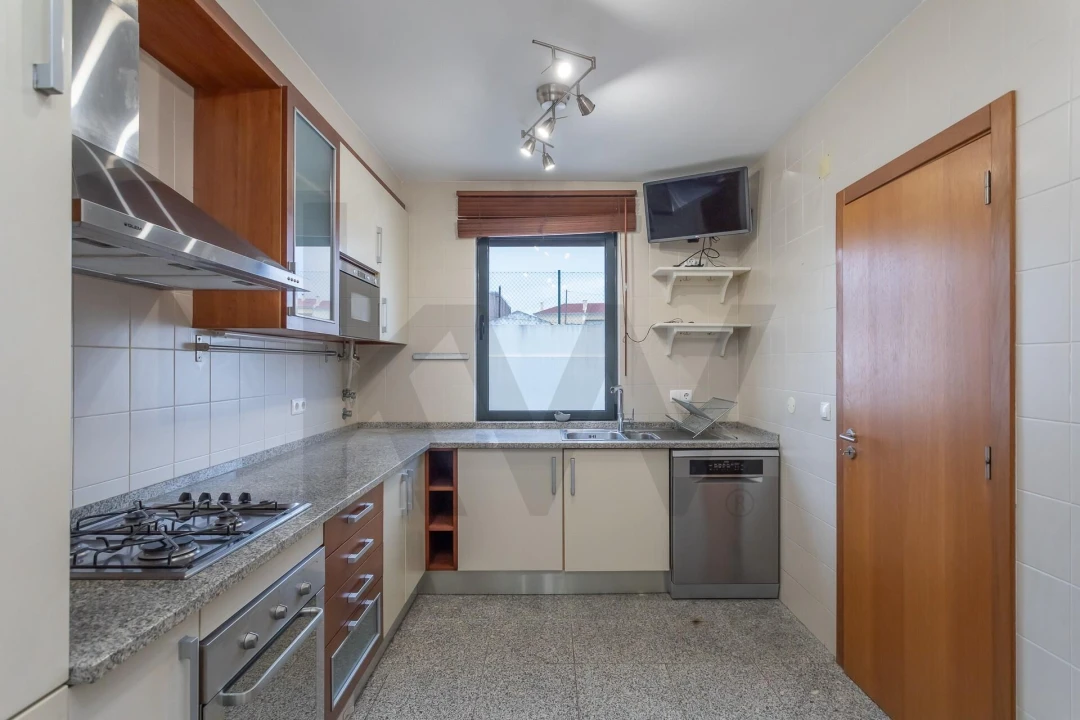 Moradia T3 para Arrendamento em Alcabideche Foto 26