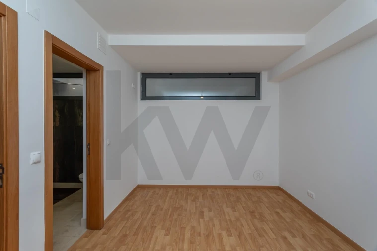 Moradia T3 para Arrendamento em Alcabideche Foto 23