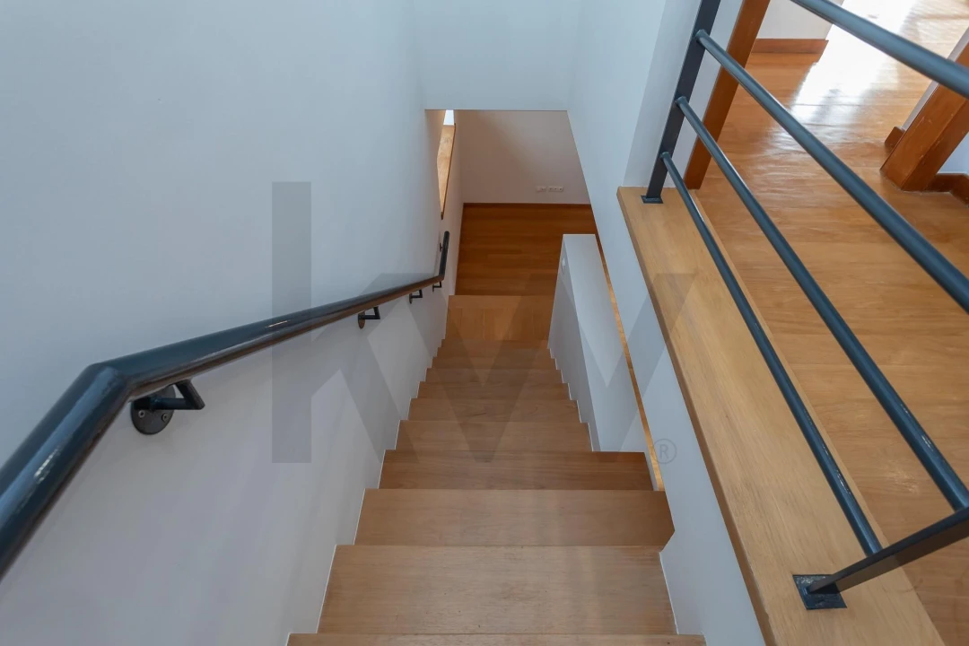 Moradia T3 para Arrendamento em Alcabideche Foto 13