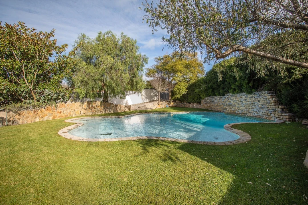 Moradia T3 para Arrendamento em Alcabideche Foto 5