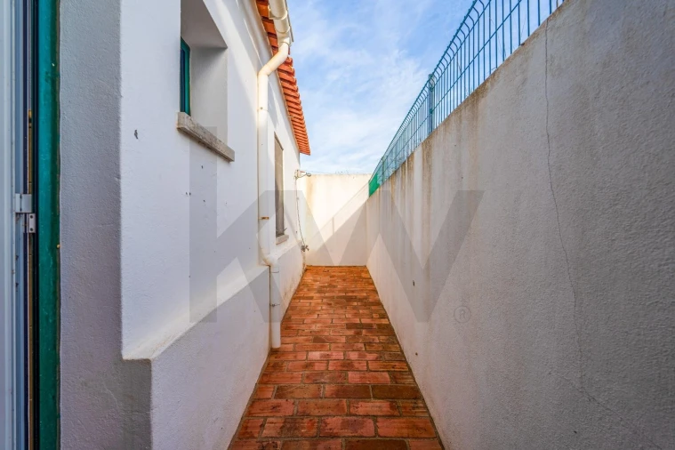 Moradia T2 para Venda em São Bartolomeu de Messines Foto 17