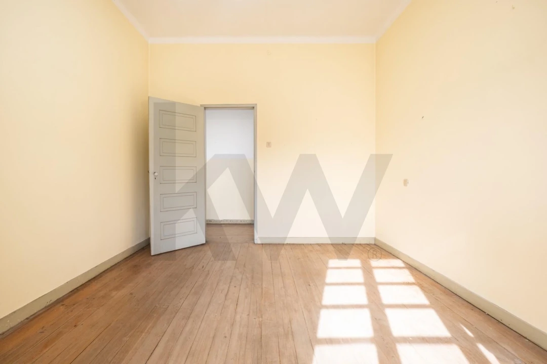 Prédio para Venda em Santo Antonio dos Olivais Foto 15